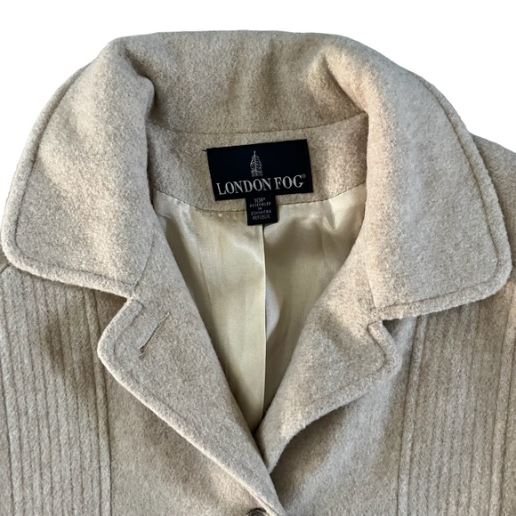 London Fog Women’s Oversized Coat Beige Size 10P - Picture 6 of 16